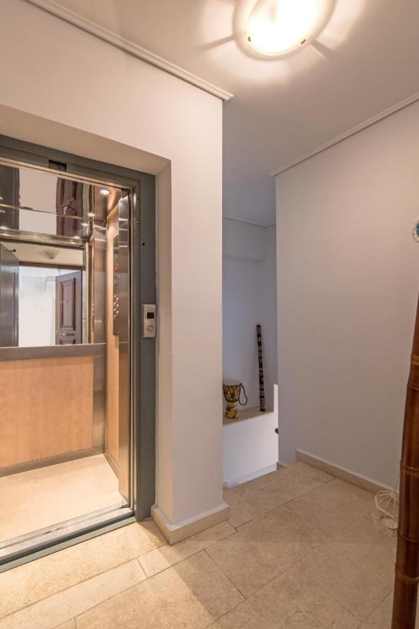 Apartment In The Historical Center Of Афины Экстерьер фото